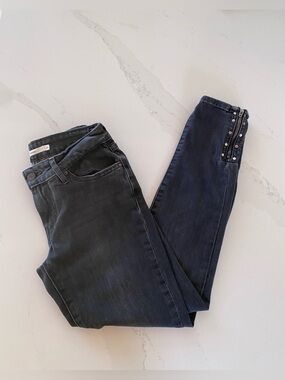 Levi’s Studded Ankle Zipper 711 Skinny Jeans